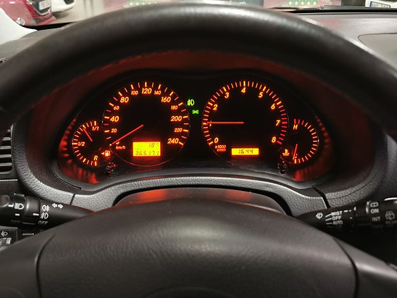 Toyota Avensis 13 of 17