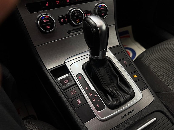 Volkswagen Passat 12 of 22