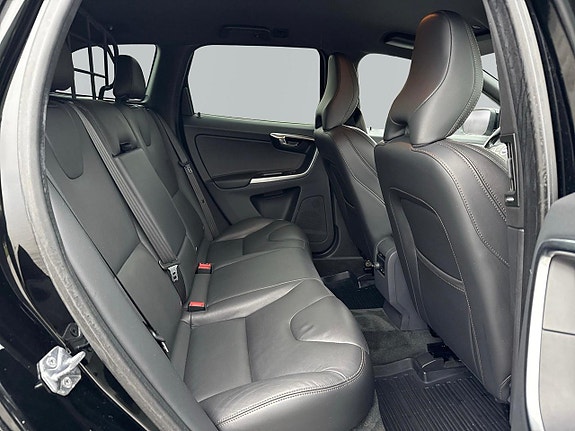 Volvo XC60 9 of 23