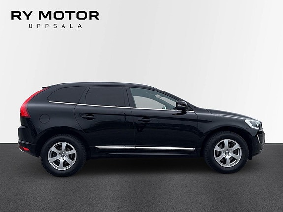 Volvo XC60 5 of 23