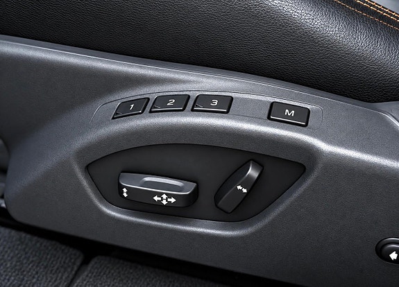 Volvo XC60 13 of 23