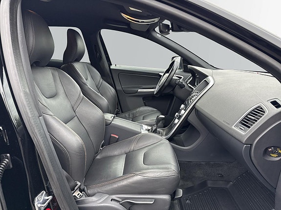 Volvo XC60 7 of 23