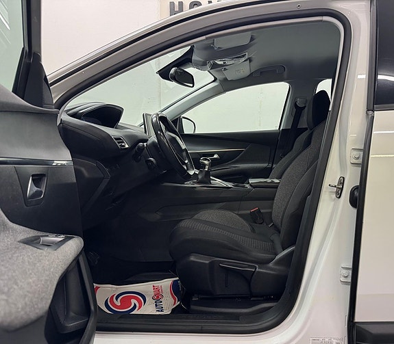 Peugeot 3008 25 of 29
