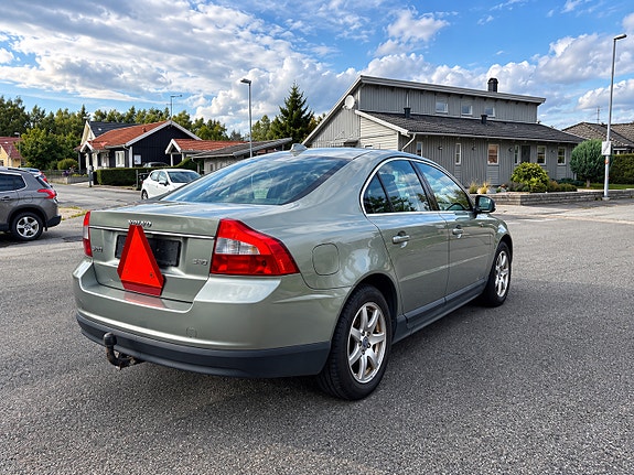 Volvo S80 3 of 6
