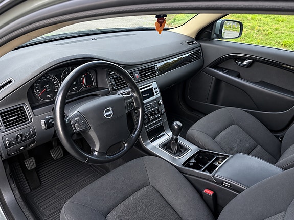 Volvo S80 5 of 6