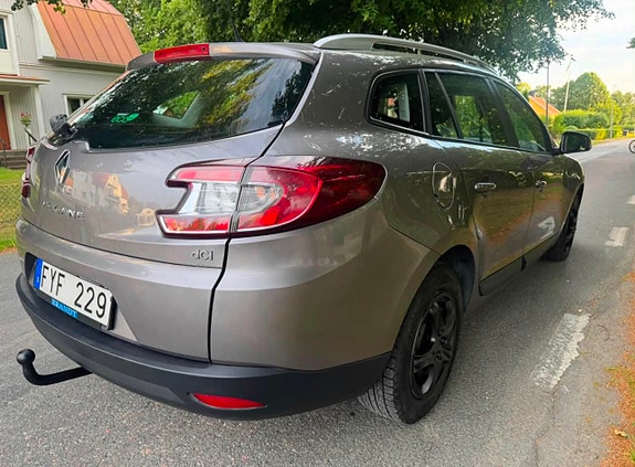 Renault Megane III 4 of 6