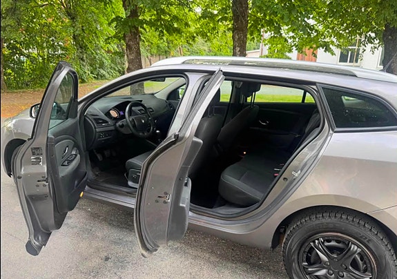 Renault Megane III 5 of 6