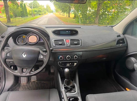 Renault Megane III 6 of 6