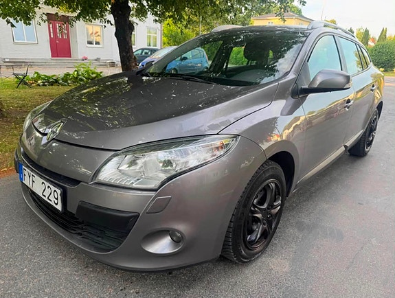 Renault Megane III 2 of 6