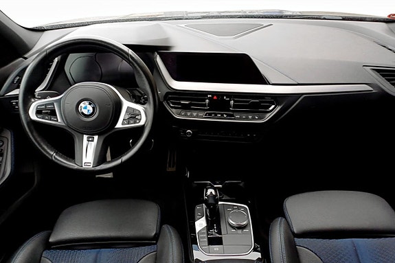 BMW 118i 4 of 9
