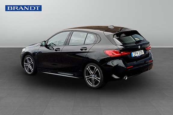 BMW 118i 2 of 9
