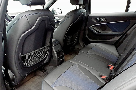 BMW 118i 8 of 9