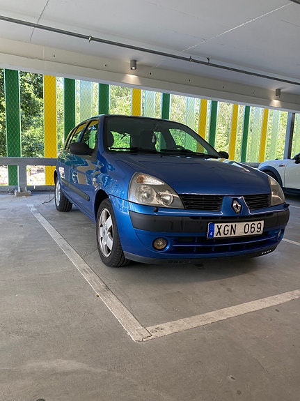 Renault Clio 3 of 3