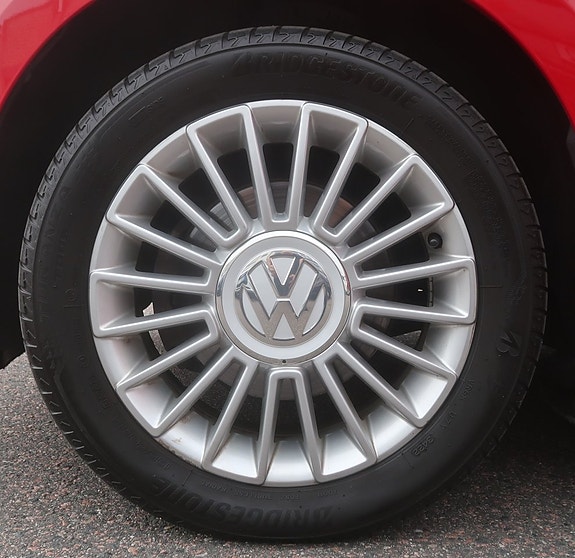 Volkswagen UP! 17 of 20