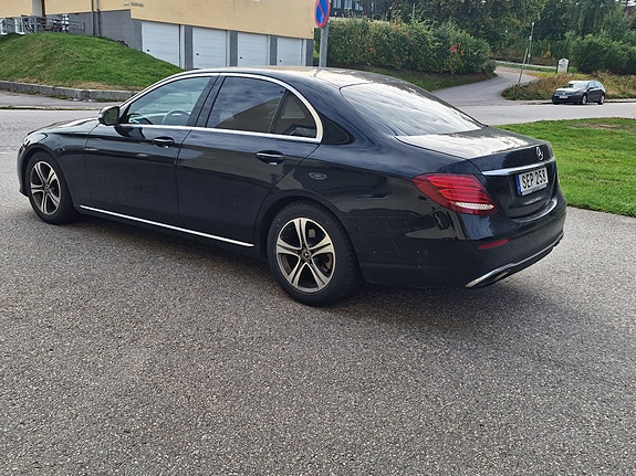 Mercedes-Benz E 220 d 9 of 10