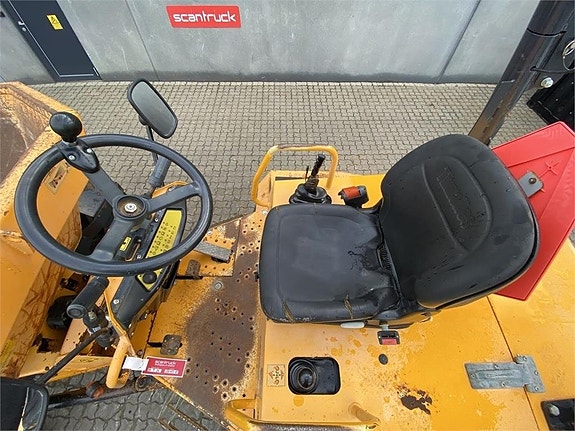 Thwaites 6 TONNE 3 of 10