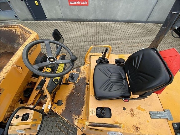 Thwaites 6 TONNE 3 of 10