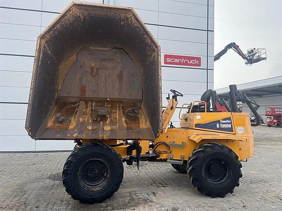Thwaites 6 TONNE 9 of 10