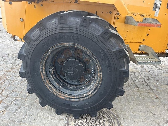 Thwaites 6 TONNE 7 of 10