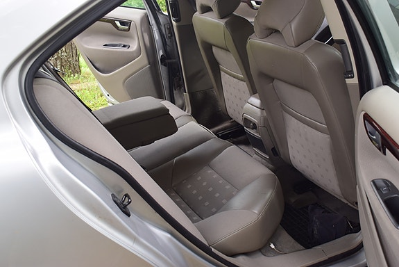 Volvo S60 12 of 15