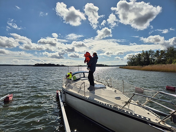 Helmsman 31 8 of 11