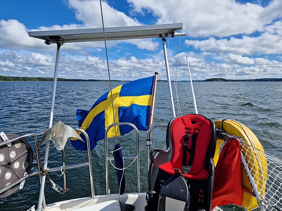Helmsman 31 7 of 11