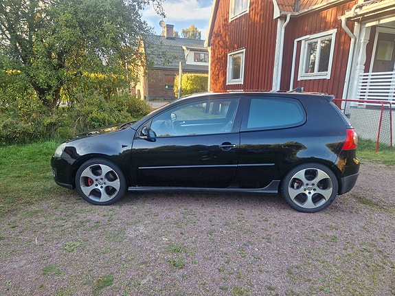 Volkswagen Golf V 3 of 6