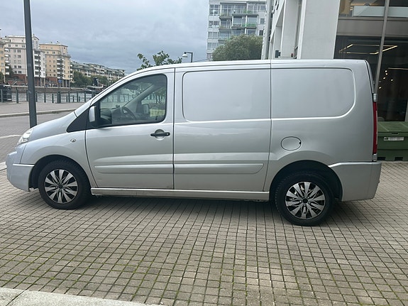 Peugeot Expert 2 of 8