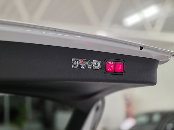Mercedes-Benz E300 de 12 of 30