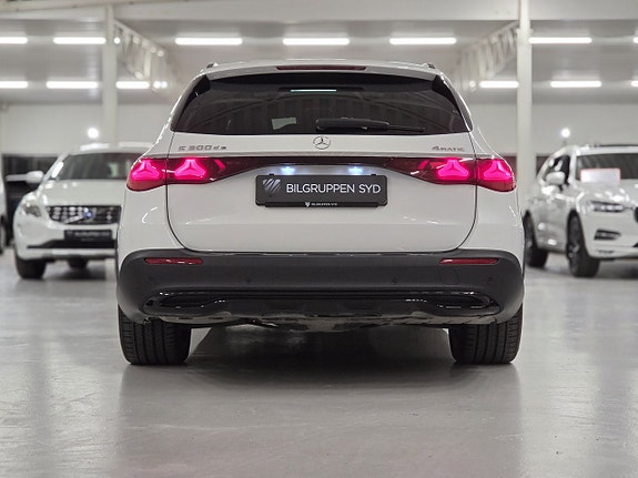 Mercedes-Benz E300 de 7 of 30