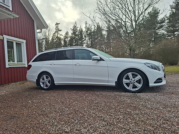 Mercedes-Benz E220 9 of 9