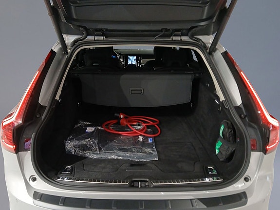 Volvo V90 8 of 8