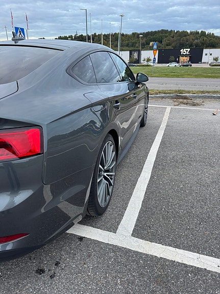 Audi A5 3 of 19