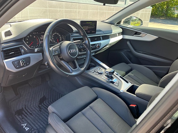 Audi A4 13 of 27