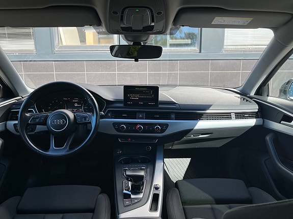 Audi A4 12 of 27