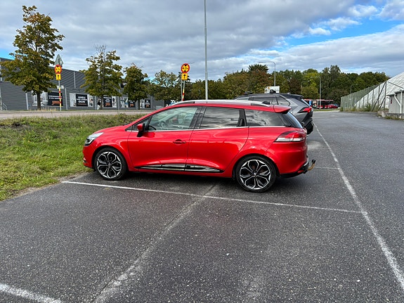 Renault Clio 12 of 15