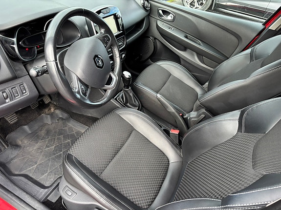 Renault Clio 7 of 15
