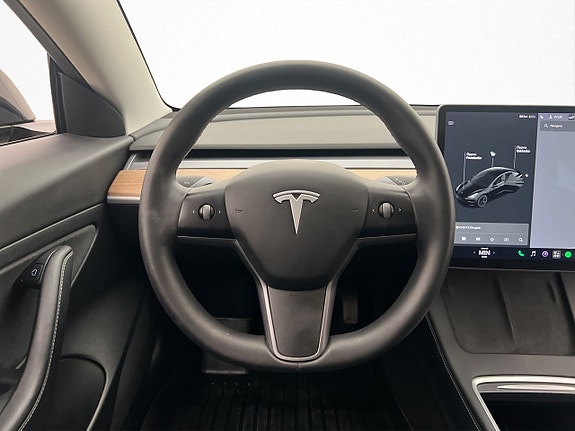 Tesla Model 3 16 of 30
