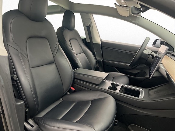 Tesla Model 3 29 of 30