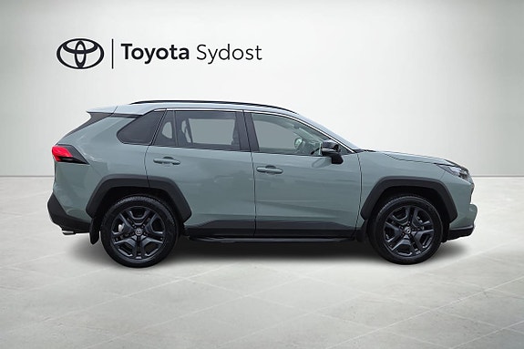 Toyota RAV4 17 of 24