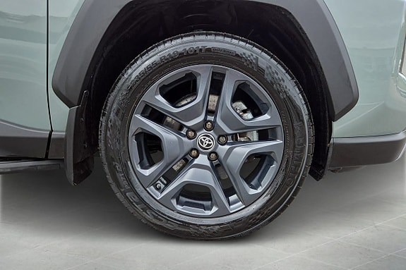 Toyota RAV4 16 of 24