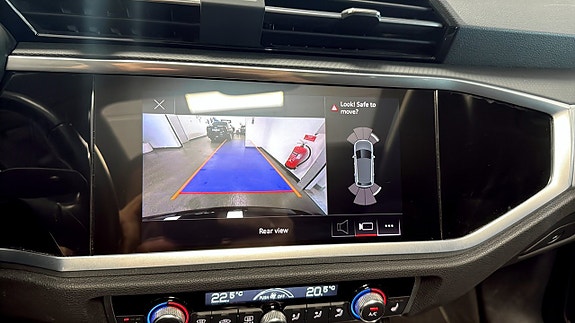 Audi Q3 16 of 19