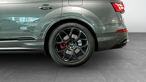 Audi Q7 6 of 17