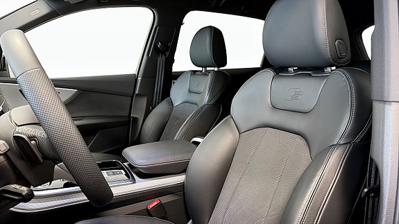 Audi Q7 8 of 17