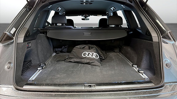 Audi Q7 12 of 17