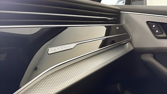 Audi Q7 17 of 17
