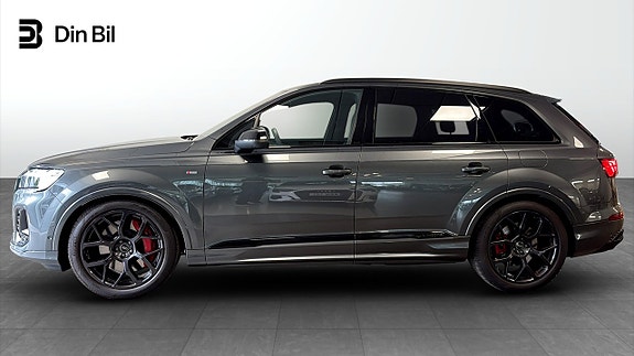 Audi Q7 2 of 17
