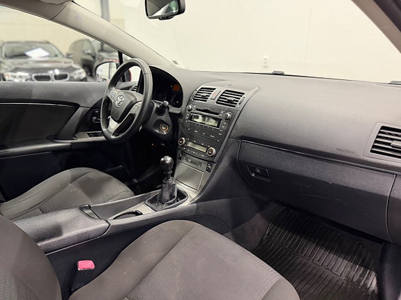 Toyota Avensis 13 of 20