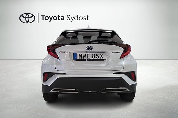 Toyota C-HR 5 of 21