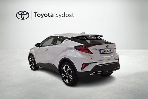 Toyota C-HR 18 of 21